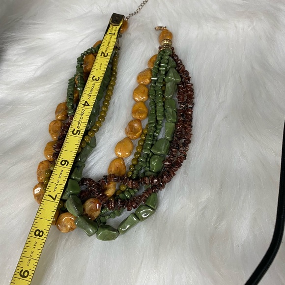 Gorgeous Beaded Necklace - Picture 3 of 7